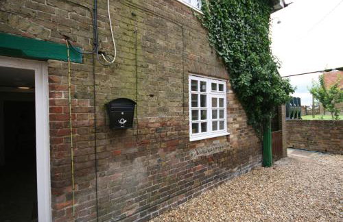 The Egg Room - Photo 1