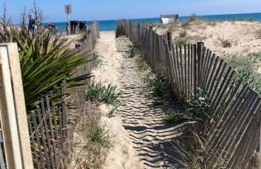 Sur la plage avec vue plongeante sur la mer - Foto 17