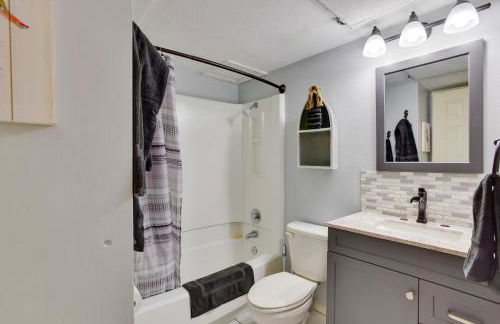 Waterfront Corpus Christi Escape with Pool Access! - Foto 17