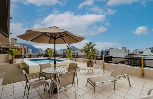 LEBLON INN RESIDENCIAL LUXUOSO com PISCINA, rooftop, academia, sauna, Varanda dentro do apt com VISTA DESLUMBRANTE, limpeza diária estilo hotel , cozinha completa 50 metros do posto 12 pauloangerami DFL15 - Foto 5