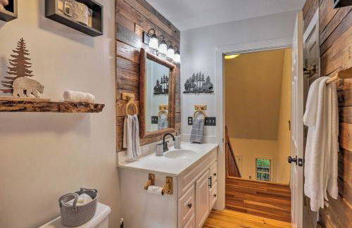 Tranquil Hendersonville Cabin with Mountain Views! - Foto 19