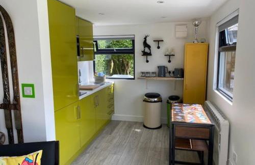 THE LODGE Touch of the Alps in West Sussex - Foto 4