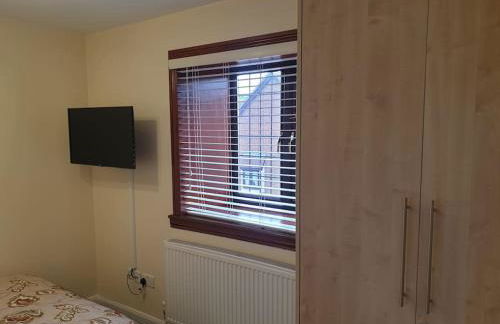 London Luxury 6 Bedroom Family House Sleeps 12 people Parking for 4 Cars Close to tube. - Foto 67