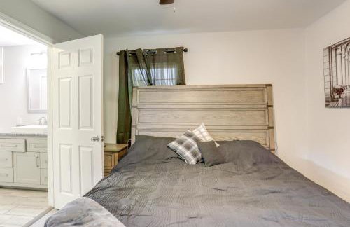 Riverfront Home with Porches and Views in Cotter! - Foto 8