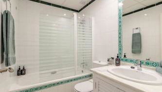 AvantiStays Hercules - Foto 4, towels, Shower