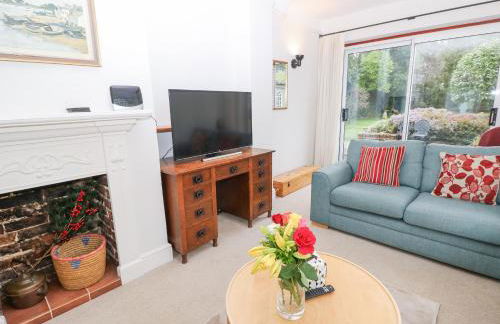 Framingham - Photo 7