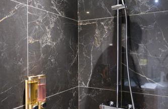 La chute des feuilles - Lit double- T2 Hyper centre - Foto 17