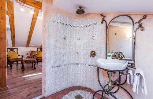 Il Palazzo - Photo 24