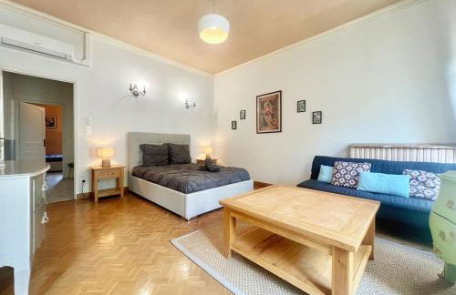 Bourgeois House - 16 personnes, Piscine, 6 chambres, 8 lits, 4 SDB, Centre-ville, CLIM - Foto 8