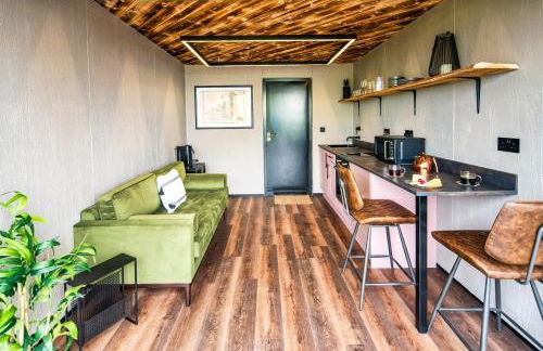 Rusty Boathouse - Photo 6