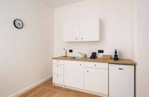 RAHA Apartments - Modernes Studio-Apartment - HBF - Privat Parkplatz - Foto 24
