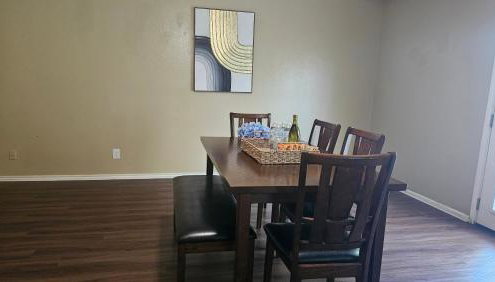 Cozy Four Bedroom Residence in Converse - Foto 2