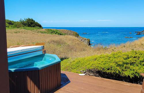 Oceanfront Retreat Close to Activities & the Beach - Photo 22