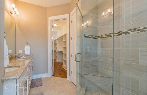 THE PAINTED MUSE I Stylish 3BR with Rooftop Hot Tub in East Nashville - Foto 20