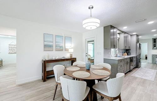 Heated Saltwater Pool Retreat Near PGA Sleeps 8 - Foto 23