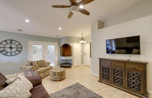Golf and Hike Family Home with Patio in Glendale - Foto 7
