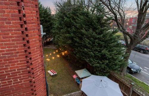 Capitol Hill Stay Like No Other - Photo 12