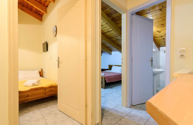 Regina Apartments - Photo 6