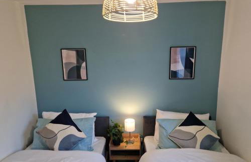 Superb & Beautiful Stourport Home with 7 Beds by PureStay - Foto 12