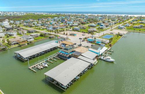 Saltwater Cowboys' Retreat - Bayfront Boat Slip & Hot Tub - Foto 31