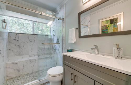 Family Getaway with Games and Pool in Spring Hill - Foto 22