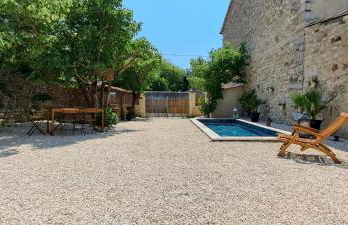 Mazet en provence pour 4, piscine chauffée privée, jardin clos privé, barbecue, chiens admis - Foto 18