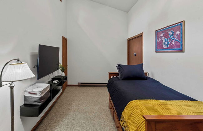 Harmony Ridge by Avantstay Fireplace, Large Deck & Forest Views - Foto 33