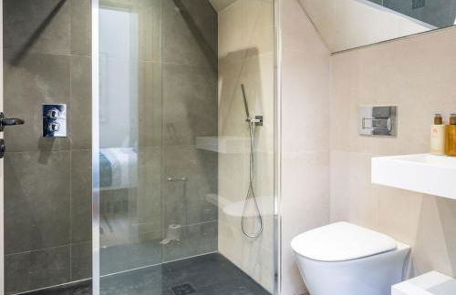 Arran Shores Luxury Shorefront Penthouse Suite 13 - Photo 10