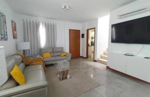 LUXURY RUBICON Jacuzzi y Piscina - Foto 25