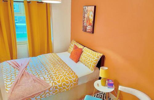 Charming 3-bedroom House with Garden in Portsmouth, Close Parking, Train Station & Gunwharf - Foto 5