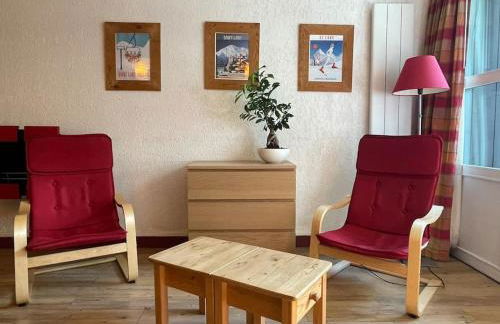 T2 classé 3 étoiles coeur de village et Piscine ext - Foto 6