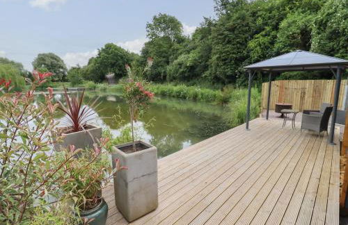 Maple Lodge at Bridge Lake Farm & Fishery - Foto 22