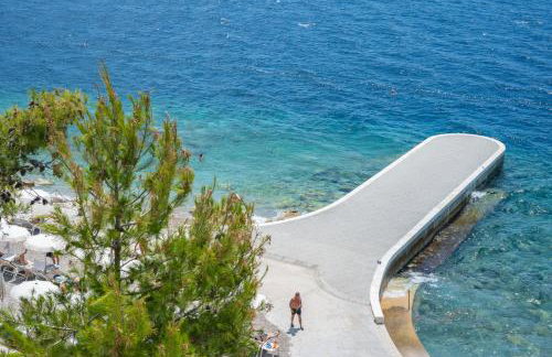 Apartmani D & J with Heated Pool & Stunning Sea View - Photo 45