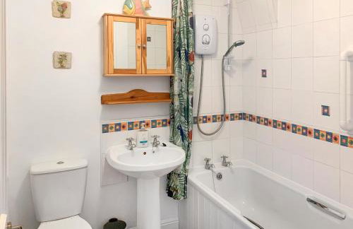 Middle Cottage - Photo 10