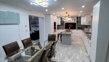 Vancouver Place - Photo 4