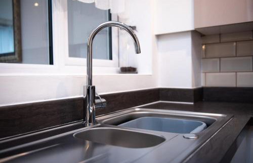 Large 4BDR House By Hyped Properties Short Term Rental Agency With Free Parking & Long Stays Shirebrook - Foto 63