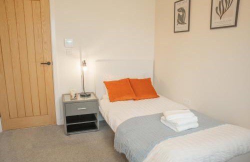 High-Spec Home, Office, SkyTV - for Families, Relocators & Contractors - Foto 13