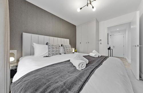 2BR Spacious Flat I King Bed I Desk I Parking X2 - Foto 17