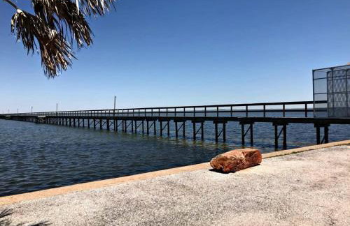 The Lone Star - Hangout Outdoor Bar, Near Marina & Restaurants! - Foto 40