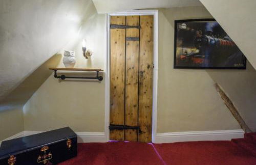 The Famous Harry Potter House - Foto 40