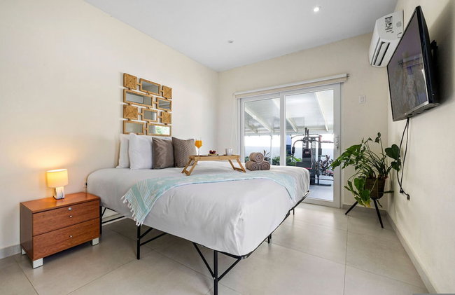 NEW Modern 3BR 3BA Private Pool Centrallylocated - Foto 10