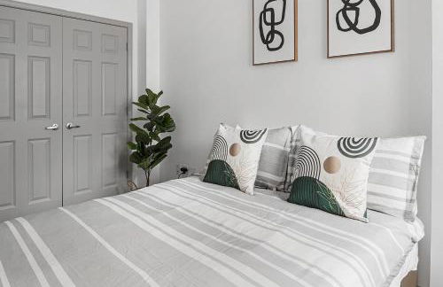 Urban Retreat - Free Parking, WiFi, Walk to Stadium - Foto 35