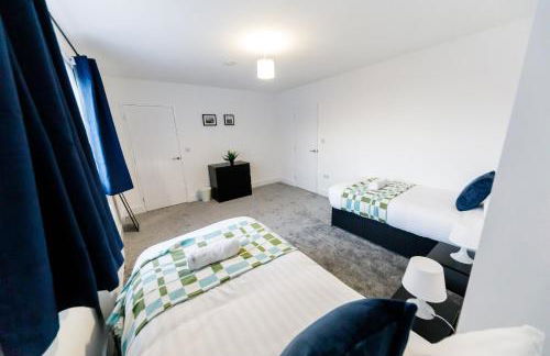 Spacious 2Bed - Great for Contractors - Driveway&Garden - Foto 69