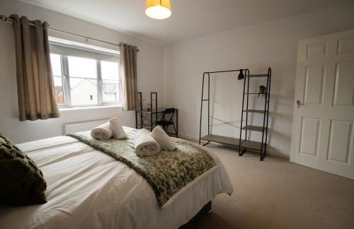 5 Bedroom House - Sleeps 10 - Parking - Trowbridge - Foto 29