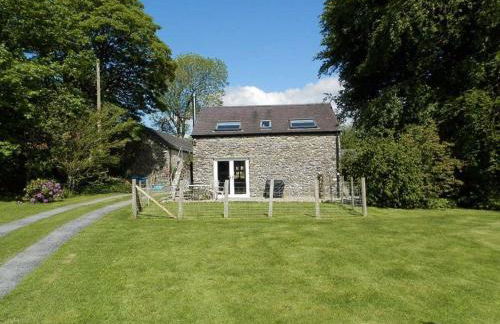 Converted Granary on a rural small holding - Photo 20