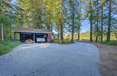 Dreamy Riverside Cabin with Fireplace and Grill - Foto 31