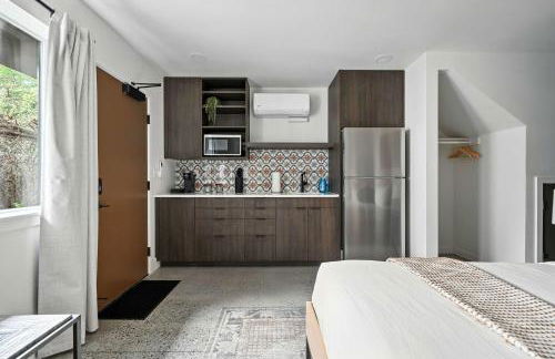 Kerns 6BR - New Spanish Style Group Stay - Photo 49