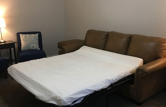 Windsor Park Pad apt 2 min to Mass Ave With AC - Foto 8