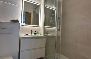 Aux Trompettes Violettes - Foto 21