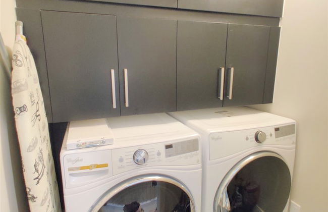 Monki Di Executive Suites - GLAS - Luxury Inner City Home 3 min to Downtown w Private Rooftop Patio Fireplace - Foto 24